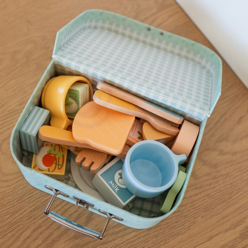 Owoce do krojenia zestaw piknikowy w walizce